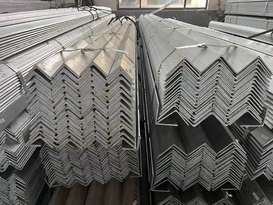 SS DIN JIS AISI ASTM Edelstahlwinkelstange 301 302 304 3 mm und 5 mm Dicke
